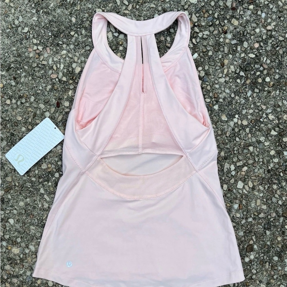 Lululemon top- new with tags